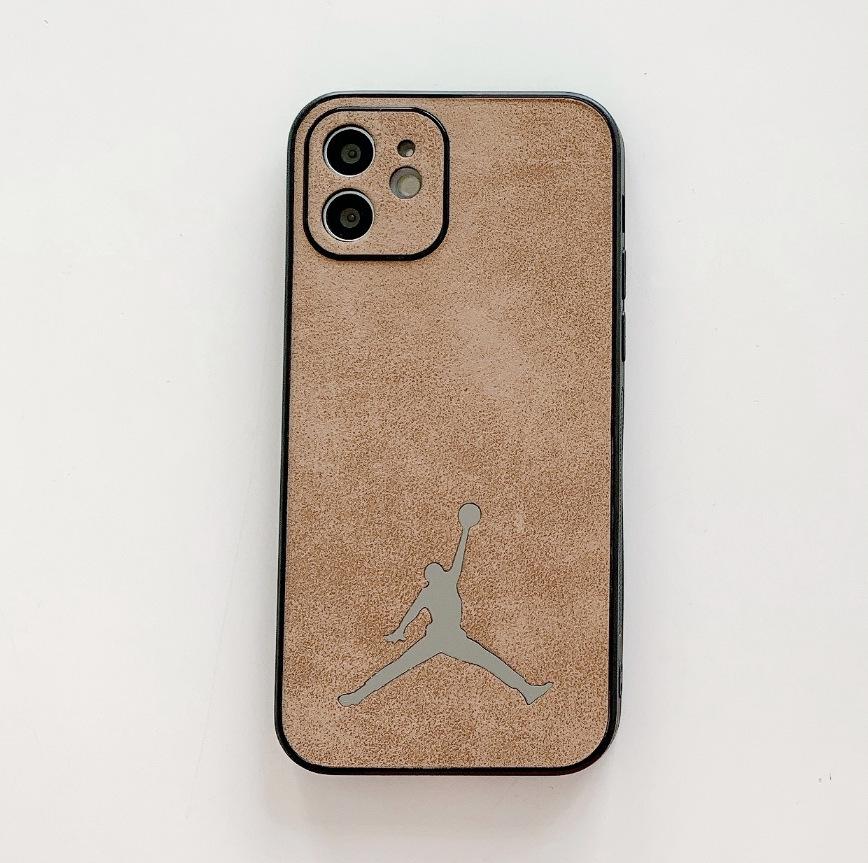 

Celebrity Sports Mirror-Finish Phone Case for iPhone 17 Air, Apple 16 Pro Max, 15/14/13 16 верблюд