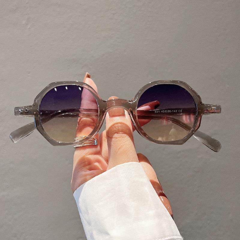 

Luxury Brand Designer Round Small Frame Sunglasses Women For Men Fashion Vintage Trend Sun Glasses Steampunk Rivet Shades Uv400