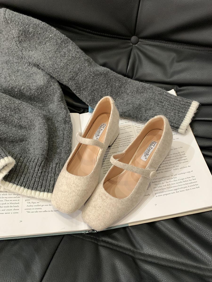 

Туфли Мэри Джейн французские вечерние квадратный носок модные трансцендентные стразы шерстяные туфли женские осенне-зимние на высоком каблуке 40