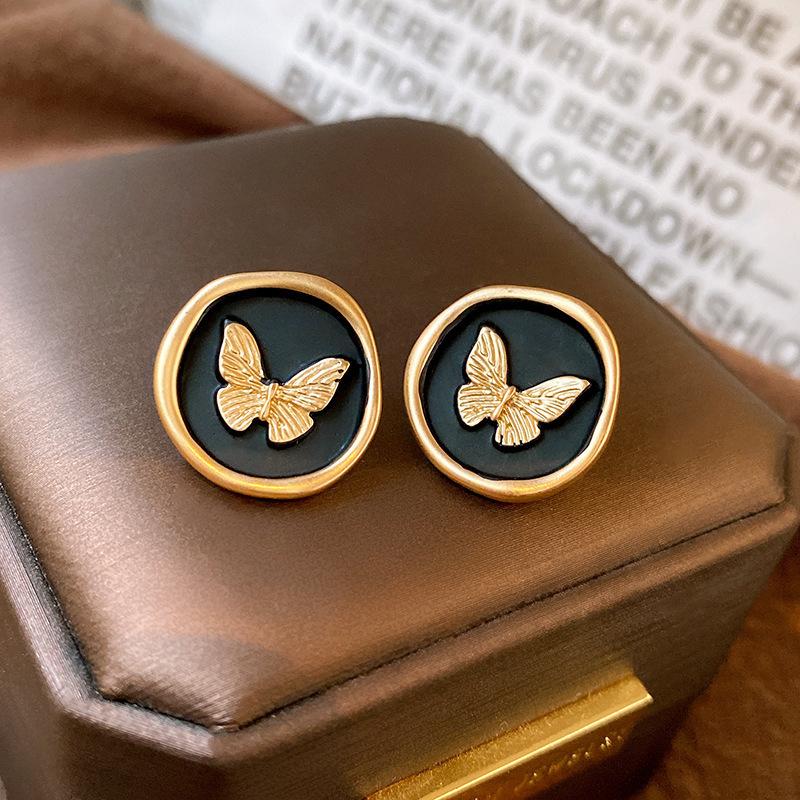 Medieval vintage earrings, court style niche high-end stud earrings Internet celebrity retro earrings jewelry women