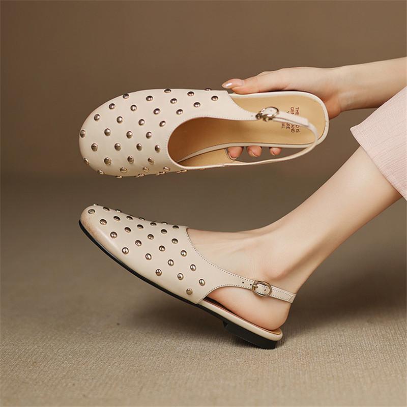 Fashion New Summer Sandals Genuine Leather Round Toe Sandals for Women Low Heels Fashion Rivet Sandals Ladies Shoes Women Flat Shoes