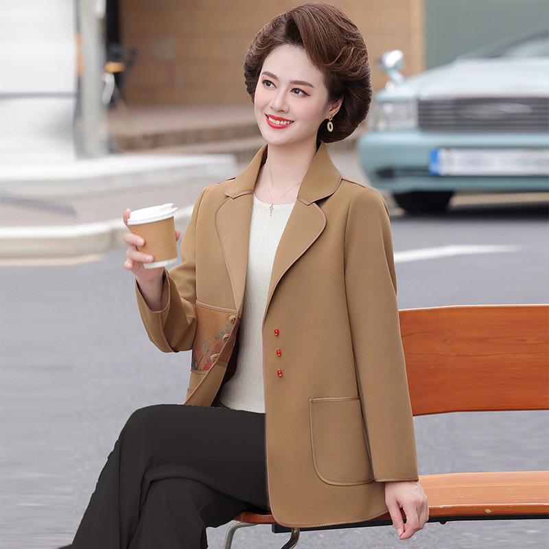 Mom's Chic Spring-Autumn Jacket: Fashionable Plus-Size Cardigan for Middle-Aged and Elderly Women