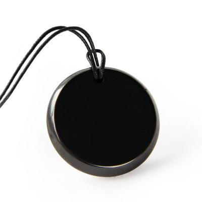 Karelisches Erbe Runder Schungit-Anhänger Authentischer Schungit-Stein Amulett Schmuck Halskette Verteidiger Schild Schutz Halskette Stein Chakra Heilung