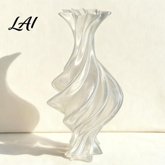 Living Room Table Ornament Modern Twisted Flower Vase 3D Printed Decorative PLA Eco Friendly Vase Artistic Centerpiece for Flowers Artificial Plants