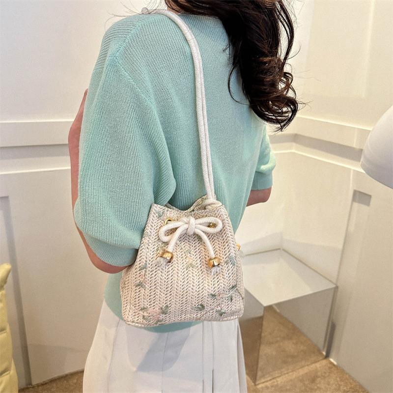 Trendy Woven Shoulder Crossbody Bag For Women Soft Medium Sized Bucket Style