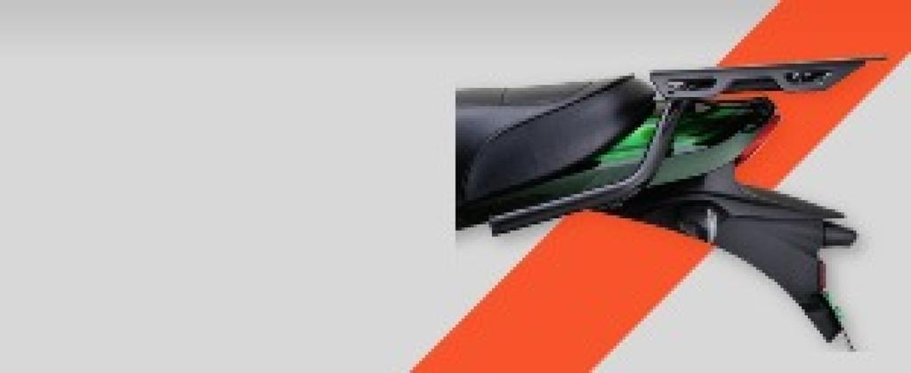 Daytona Multi Wing Rear Carrier for VTR250/F (2009–2017), 79901 — Black, 5 kg Load