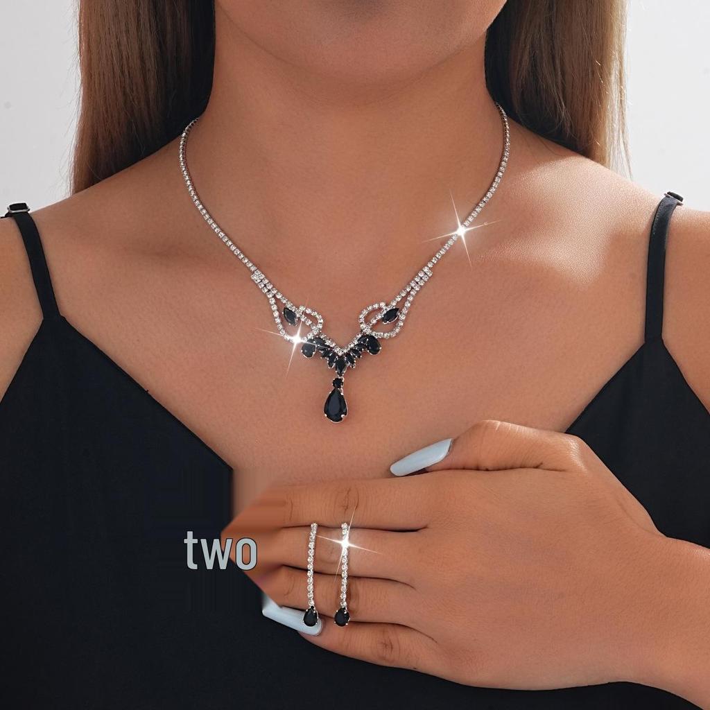 European-American Rhinestone Teardrop Necklace & Earring Set: Korean-Style Bridal Temperament Collarbone Chain Jewelry for Women