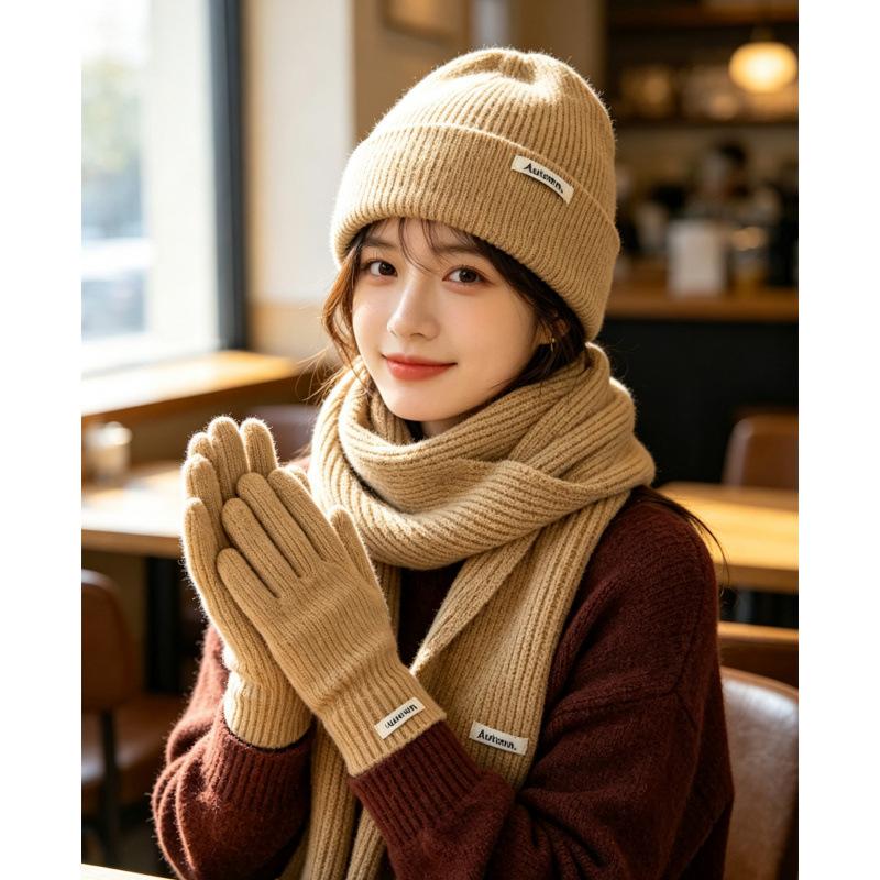 3Pcs Set Winter Hat Scarf Touchscreen Gloves Unisex Knitted Warm Beanie Neck Warmer Gloves Set For Autumn Winter Outdoor Daily Wear