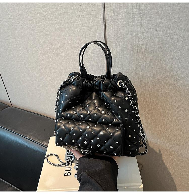 

Рюкзак из высококачественной алмазной вышивальной нити, женский, новая мода 2025 года, зарубежный, для поездок на работу, рюкзак-мешок чёрный