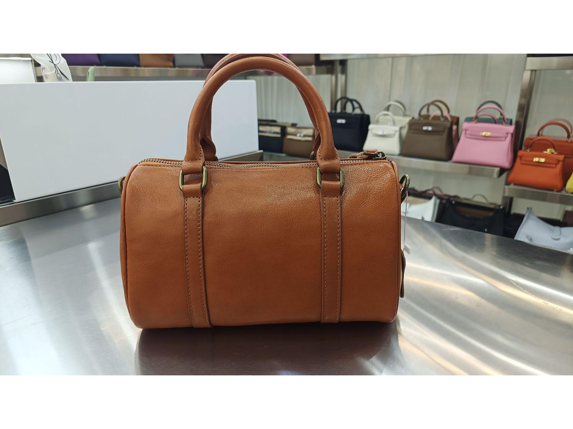 

Manufacturer s Vintage Top Layer Cowhide Women s Boston Handbag - Genuine Leather Retro Crossbody Pillow Bag 24.5 x 11.5 x 15 cm жовтий/захід