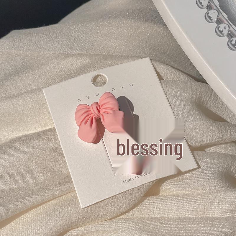 Pink Dopamine Hair Clip: Y2K Seamless Round Hairpin - Cute Small Side Clip for Women’s Bangs