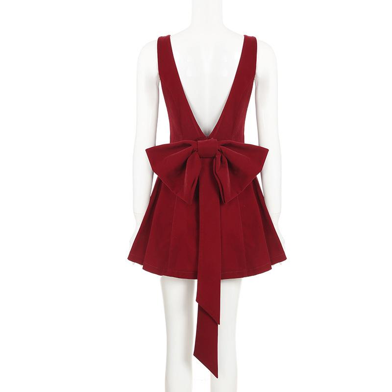 Women's Red A-line Dress: French Heiress Style, Bow Backless, Spaghetti Straps, Waist-Cinching, Fluffy Skirt