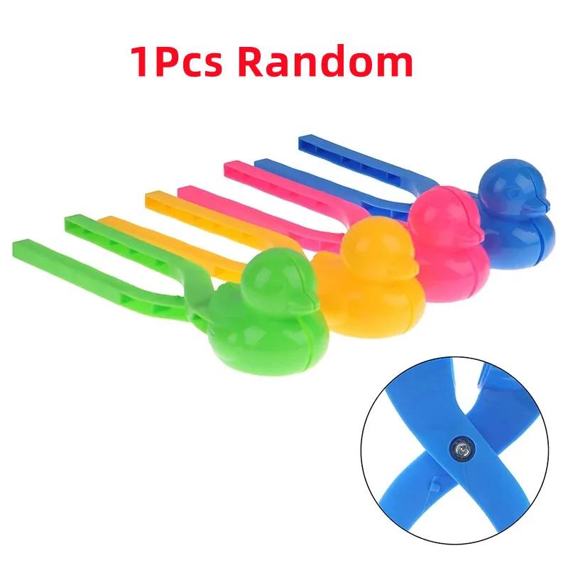 

Snow Play Tool Set for Children and Adults, Heart Snowflake Duck-shaped Tongs, Pliers Molds, Snowball Fight Toys, Little Ducks
