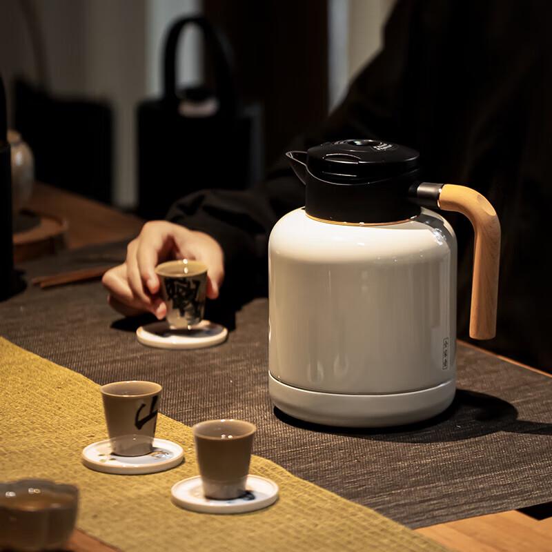 Wuwaju 1.8L Tea Infuser Teapot with Temperature Display