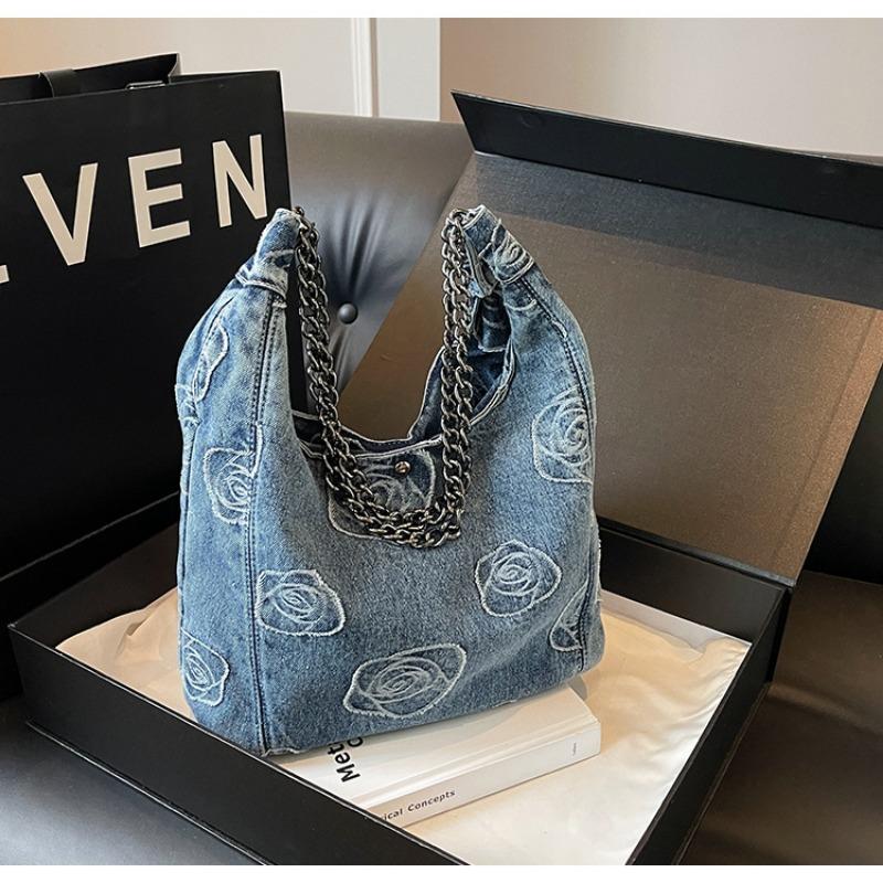 2025 New Denim Bag Female Casual Versatile Armpit Bag Lightweight Simple Shoulder Bag