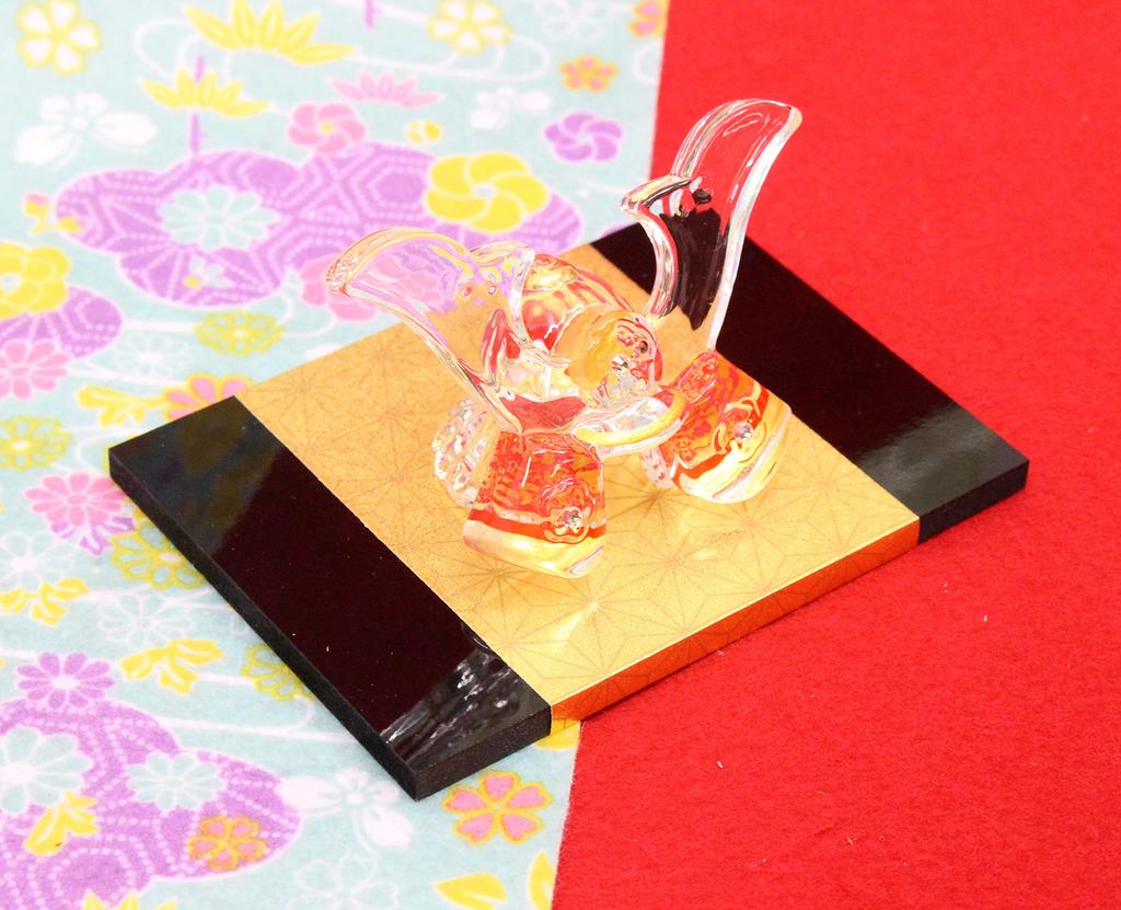 Craftsman House Day Yuu Glass Kabuto Helmet Ornament Boys' (Red)