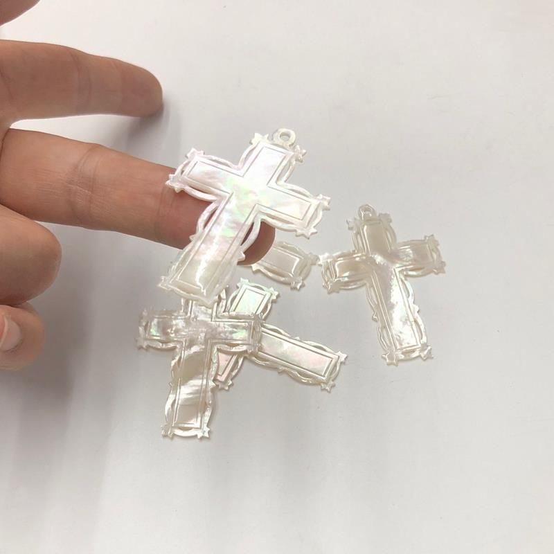 Exquisite White Mother-of-Pearl Cross Pendant Necklace