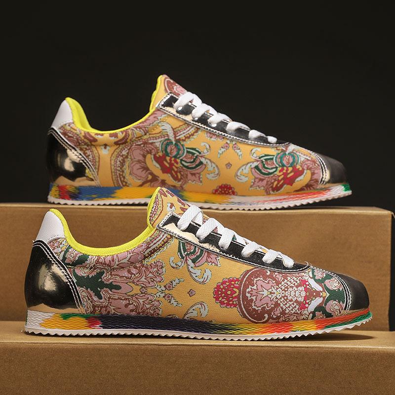 Men Casual Shoes New 2025 Men's Yellow Sneakers Fashion Graffiti Printed Fabric Men Sneakers Comfort Lightweight Flats Shoes