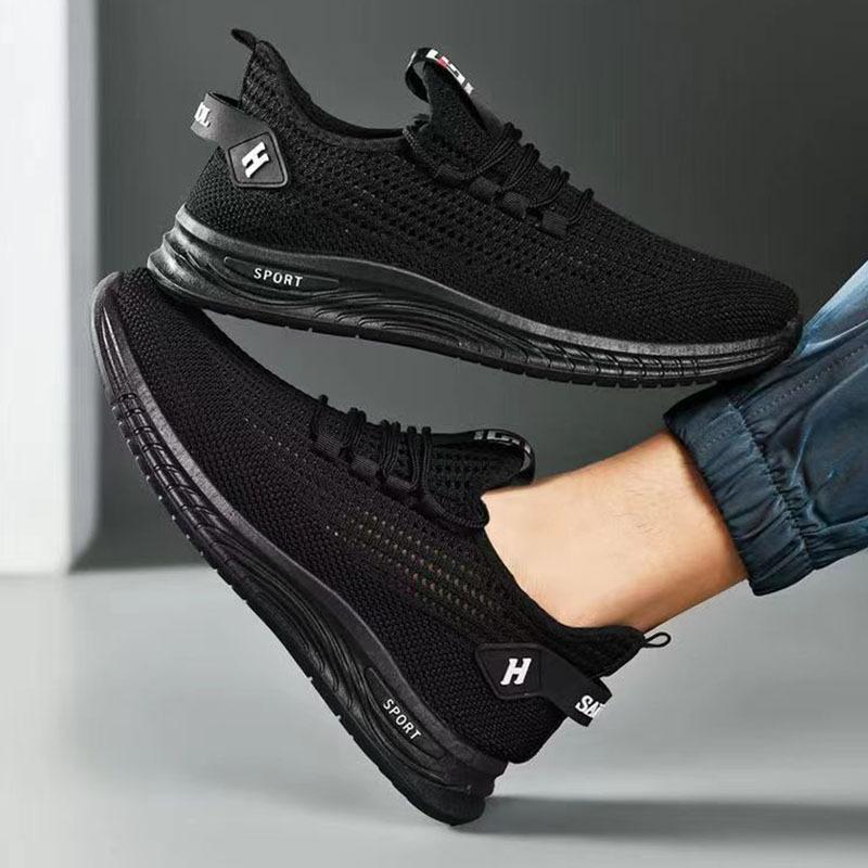 

2023 Нове універсальне літаюче ткане нековзке чоловіче взуття Весняно-літнє дихаюче спортивне взуття Повсякденне взуття для бігу Легке взуття в сітці 40 чорний