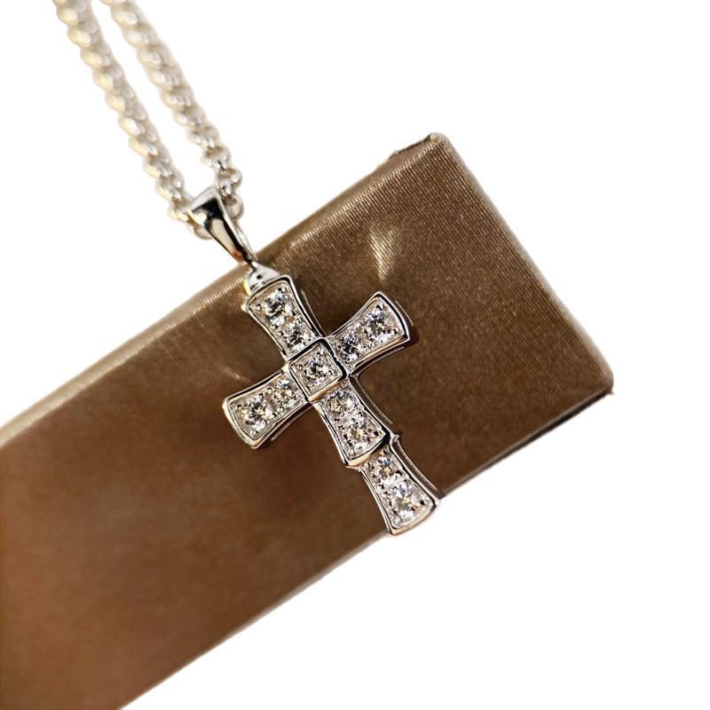 18K Gold-Plated Baojia Necklace with Diamond Inlaid Cross Pendant and Snake Bone Clavicle Chain