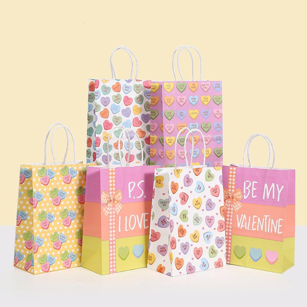 12/30pcs Valentine Hearts Kraft Paper Tote Bags Recyclable Gift Bags for Wedding Parties and Markets Packing Candy Cake 30pcs&15x8x21cm