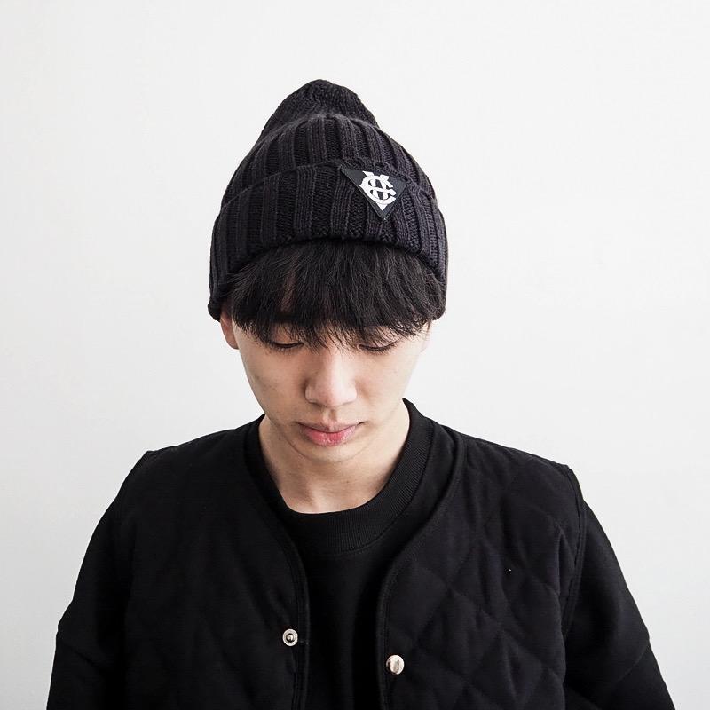 EIGHTVOLUME Ev T-Patch Ribbed Beanie (Black)