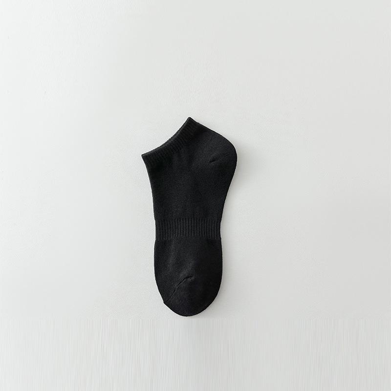 Men's Antibacterial Cotton Mid-Calf Socks - Sweat-Absorbent, Odor-Resistant, Black/White/Gray, Ideal for Autumn/Winter Sports