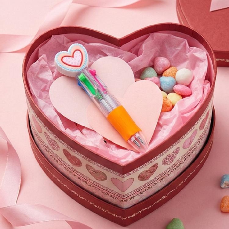 12Pcs Heart Shape Multicolored Pen 4-Color-in-1 Ballpoint Pen for Daily Note Taking Drawing and Classroom Exchange Gift