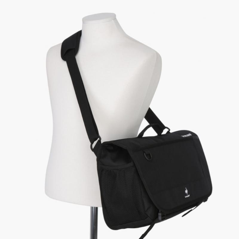 Le Coq Sportif Basic Messenger Bag  Unisex    Black  Qp123abg11 