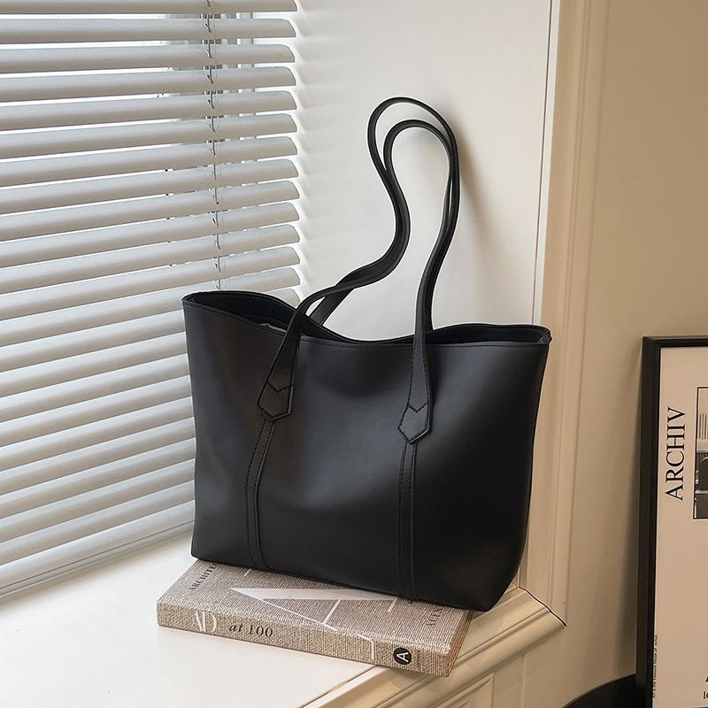 Bags Women's Tote Bags Large Capacity Autumn and Winter Versatile 2025 New Retro Casual Texture Single Shoulder Class Commuter Bag