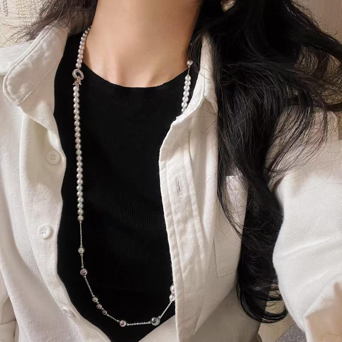 

Vintage High Quality Strong Light Artificial Crystal Pearl Sweater Chain Necklace Collarbone Chain