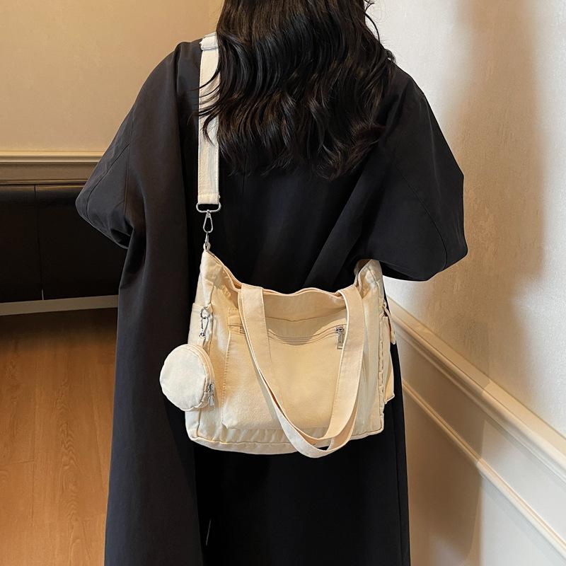 Large Capacity Bag Fashion Trend Casual Texture Shoulder Messenger Bag 2025 Autumn New Women's Tote Bag