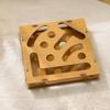 Katzenkratz-Puzzle-Anreicherungsbox mit Glöckchenball Holz-Labyrinthspiel Katzenkratz-Puzzlebox Alternative zum Kratzbaum für Kätzchen Haustier