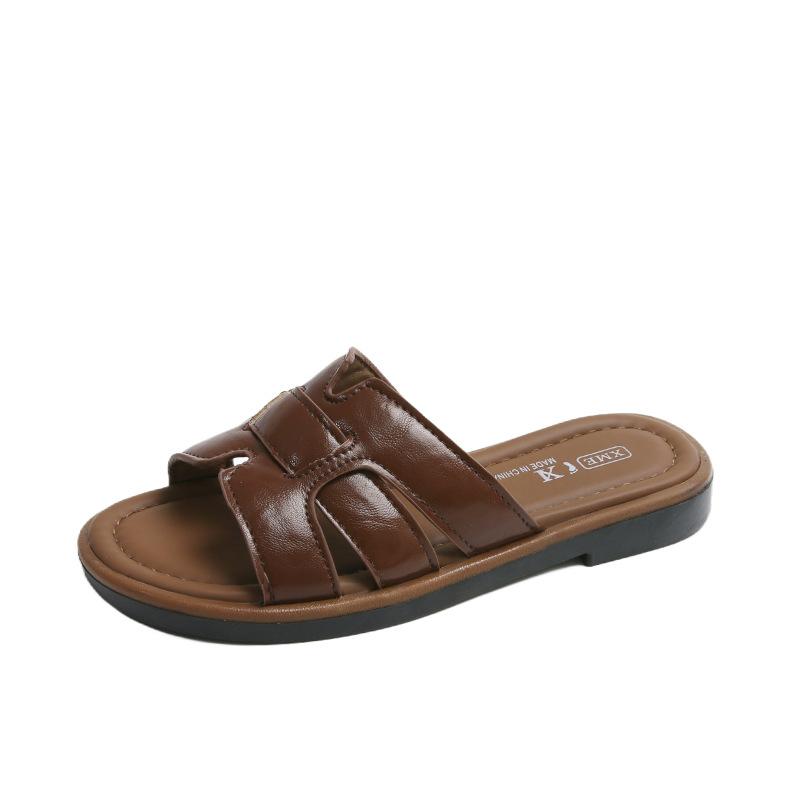 Retro one-word slippers women's summer wear 2025 new flat-bottomed seaside vacation sandals casual sandals