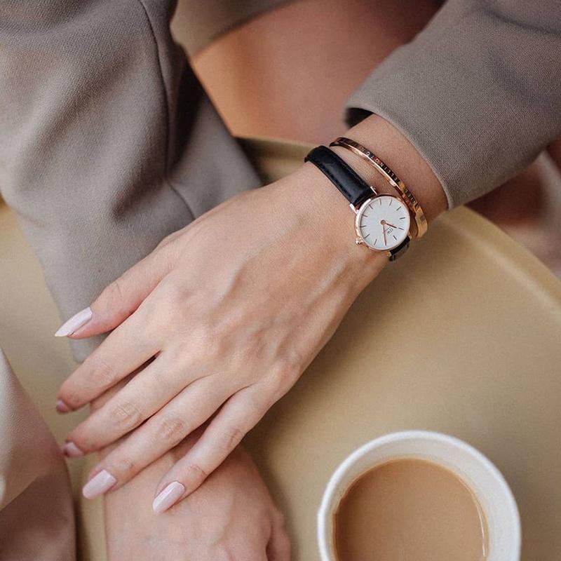DANIEL WELLINGTON European and American Watches Watch Quartz Movement Leather Strap 28mm White Dial Women's Watch Fashionable Versatile DW00100230