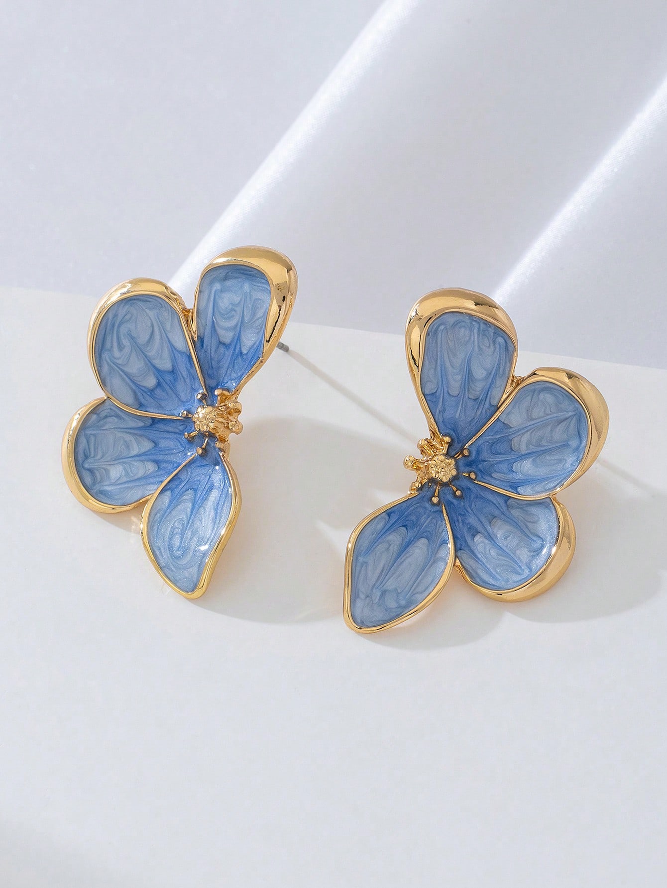 

Модные серьги-подвески для женщин синий