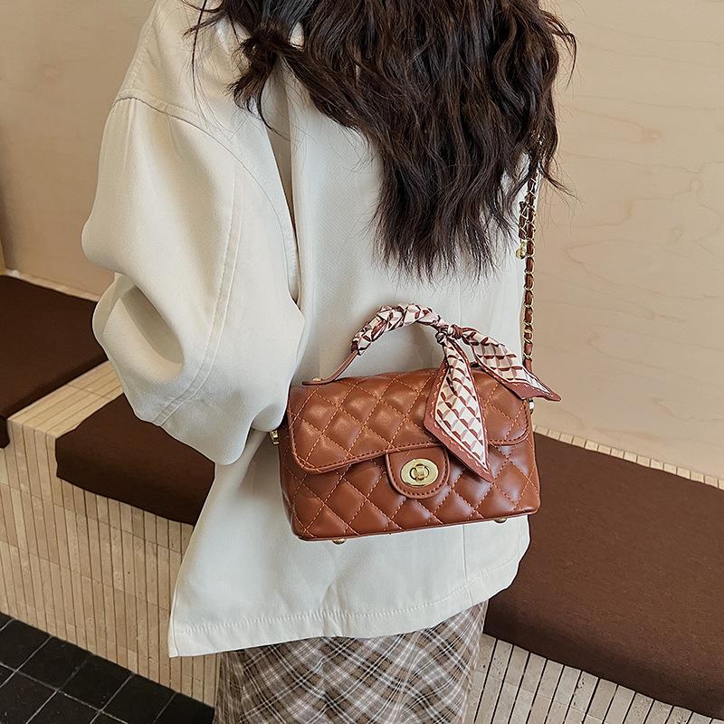 Rhombus Chain Bag Women's 2025 New Autumn and Winter Niche Design Shoulder Messenger Bag Fashionable Korean Handbag