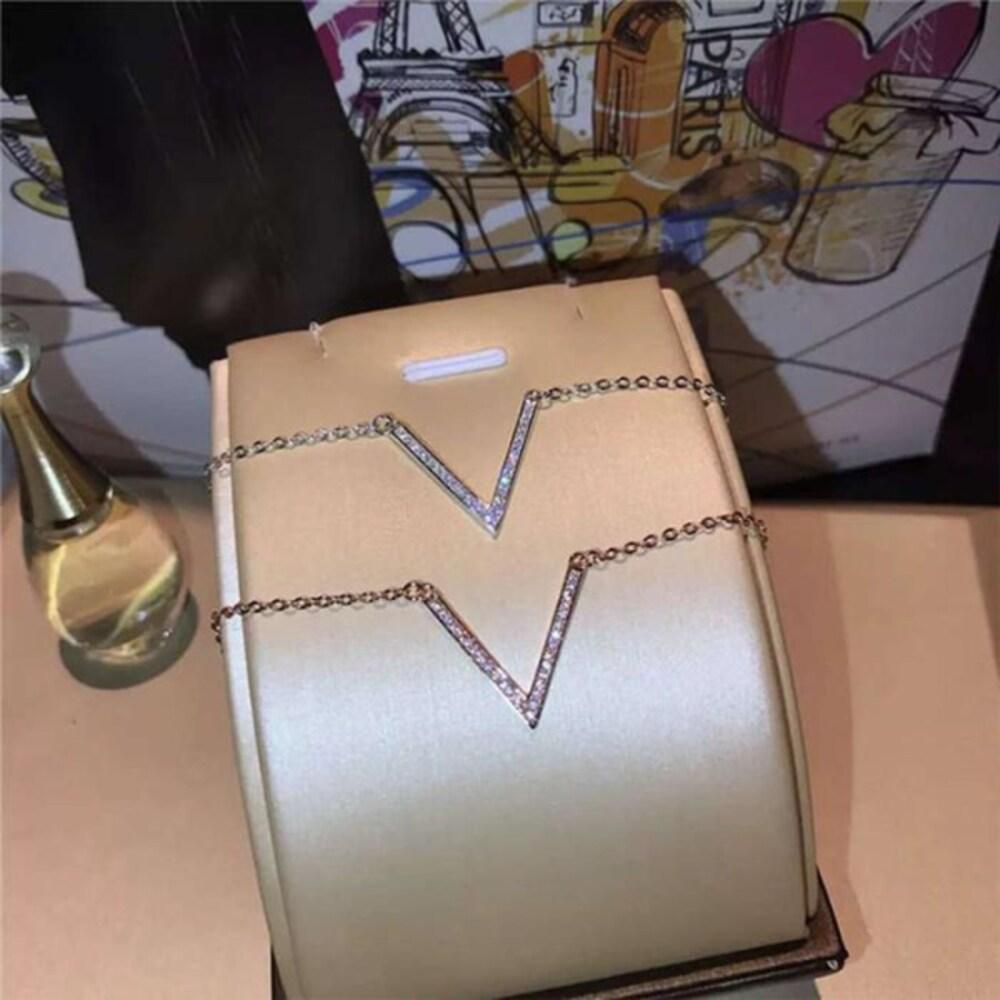 V-shaped Diamond Cubic Silver Necklace On (23750525)