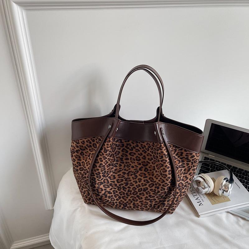 Hochwertige matte tragbare Tragetasche Damen Herbst lässiger Lazy-Wind Schulter-Umhängetasche