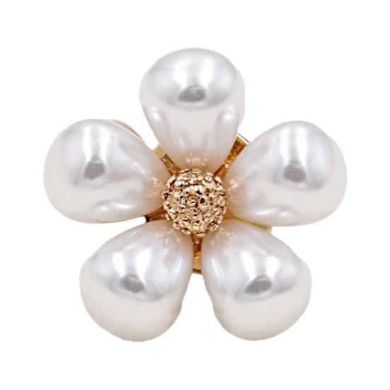 Lapel Pin Hollow Flower Shape Brooch with Faux Pearls, Anti-exposure Small Pin, Decorative Electroplating Process Versatile Badge for Coats белый