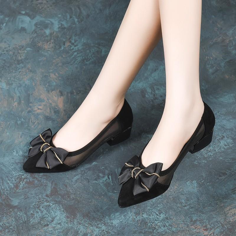 Damskie letnie sandały Bow Pointed Toe Pumps Modne szpilki Mesh Medium Heel Hollow Large Size Shoes