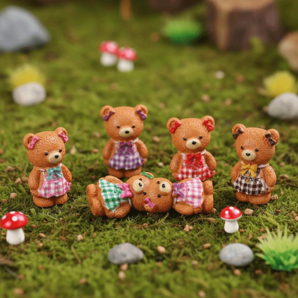 5pcs Resin Little Bear Figurine Mini Desk Bear Decorations Cute Apron Bear Decorations Desktop Use