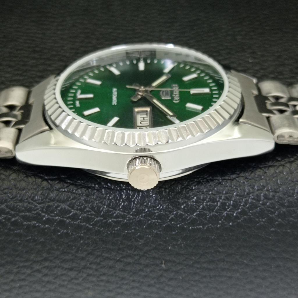 MENS VINTAGE REFURBISHED SEIKO 5 AUTOMATIC JAPAN GREEN DIAL WATCH A440601-9 Sk-a440601-1