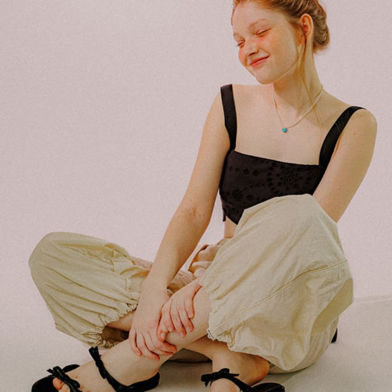 mellotory dot mesh satin scrunchie (black)