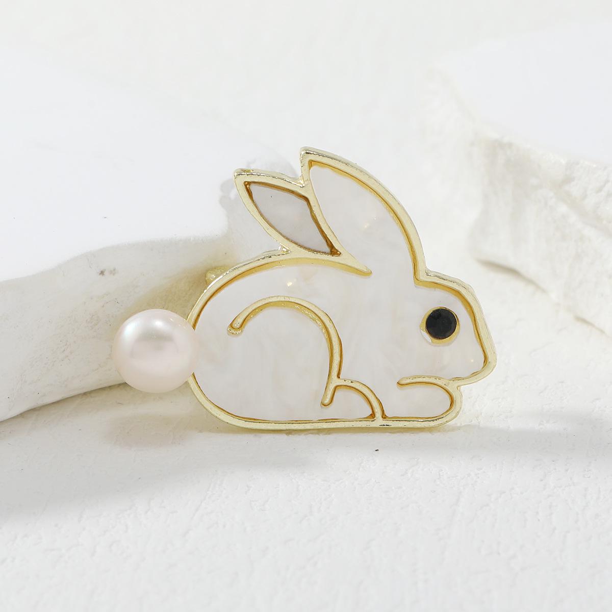 

Zodiac Rabbit Brooch with Freshwater Pearl - Cute Animal Cartoon Pin