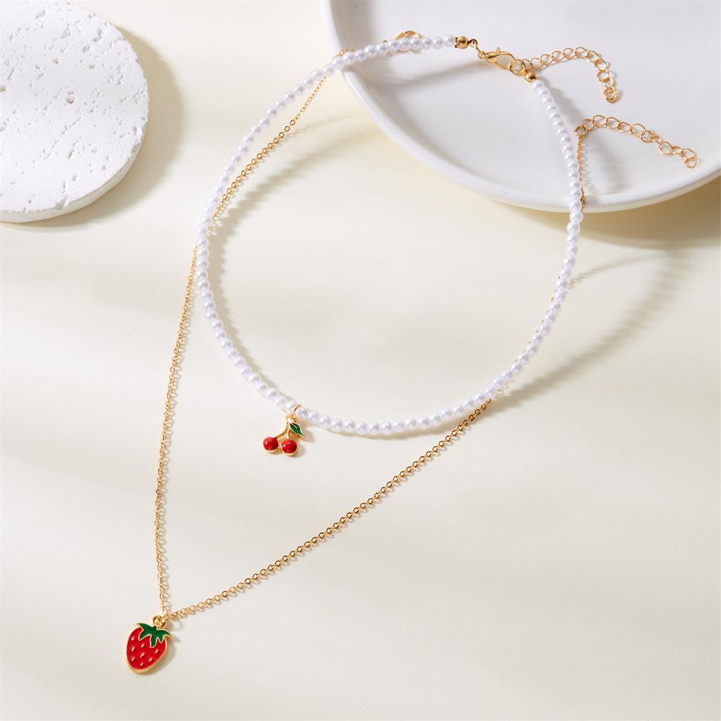 Eye Catching Strawberry Beaded Necklace Set Sweet Aesthetic Wristband Ideal For Fashion Enthusiasts And Students