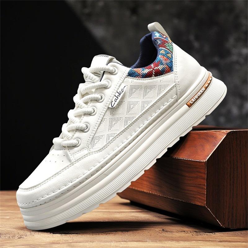 New Outdoor Casual Leather Surface Breathable White Sneakers Men's Soft-soled Lightweight Running Shoes