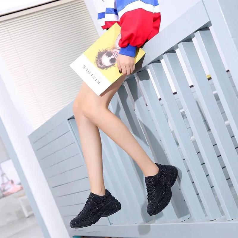 Módní Dámské Vycházkové Boty Nejvyšší Kvality 2025 Nové Dámské Ležérní Boty Silná Podrážka Kamínky Prodyšné Lesklé Daddy Shoes Dámské Tenisky