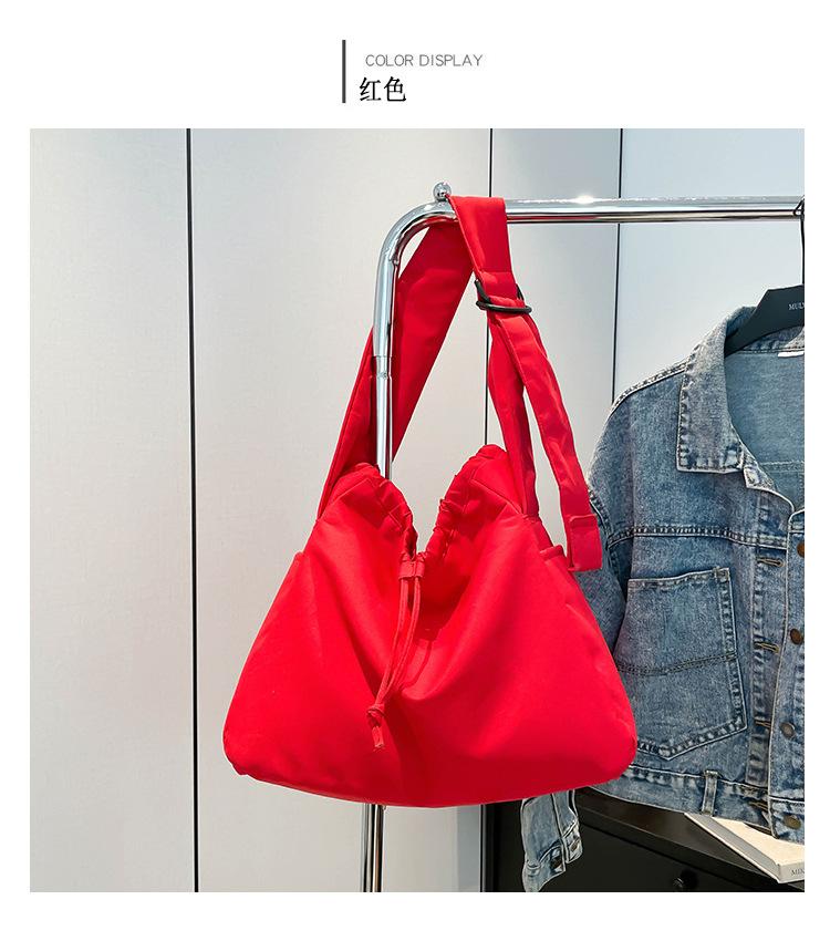 Leisure Large Capacity Bag, Women's New Fashionable Nylon Cloth Shoulder Crossbody Bag, Simple Commuting Tote Bag