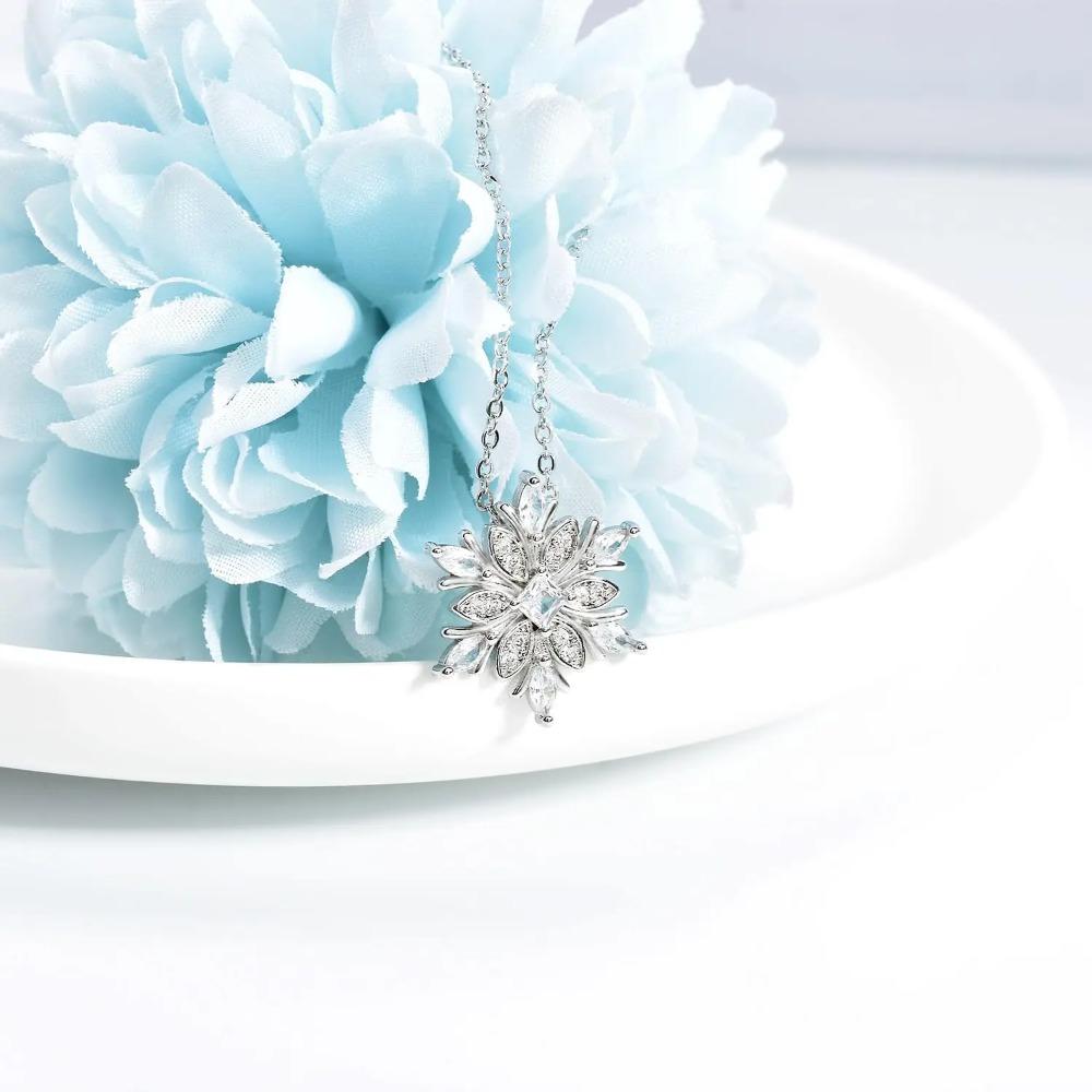 Women Silver Plated Blue Crystal Snowflake Pendant Necklace Christmas Winter Jewelry Gift Collarbone Chain
